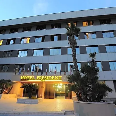 Hotel President